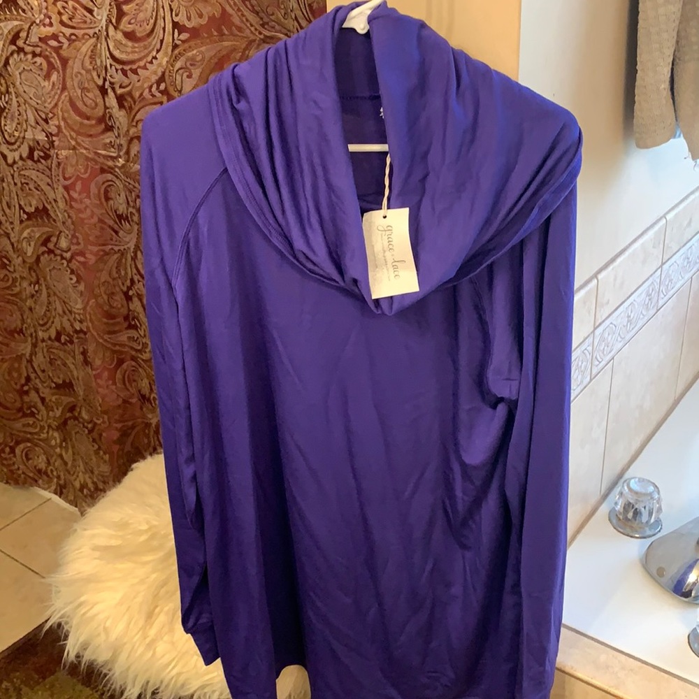 NWT Women’s Tunic L